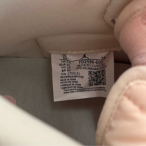 Air Jordan 1 Retro High OG - Picture 6 of 6